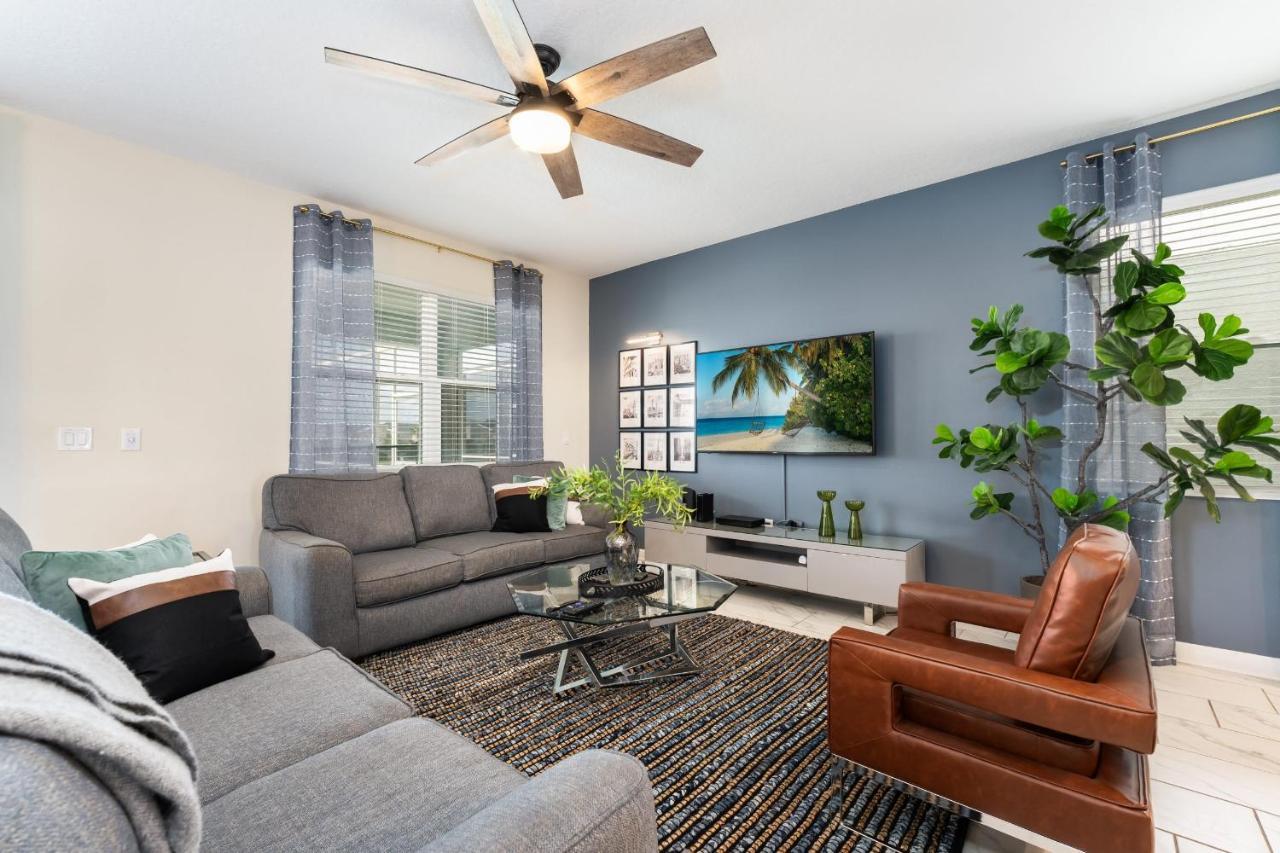 Spacious 8br By World W Private Pool *
